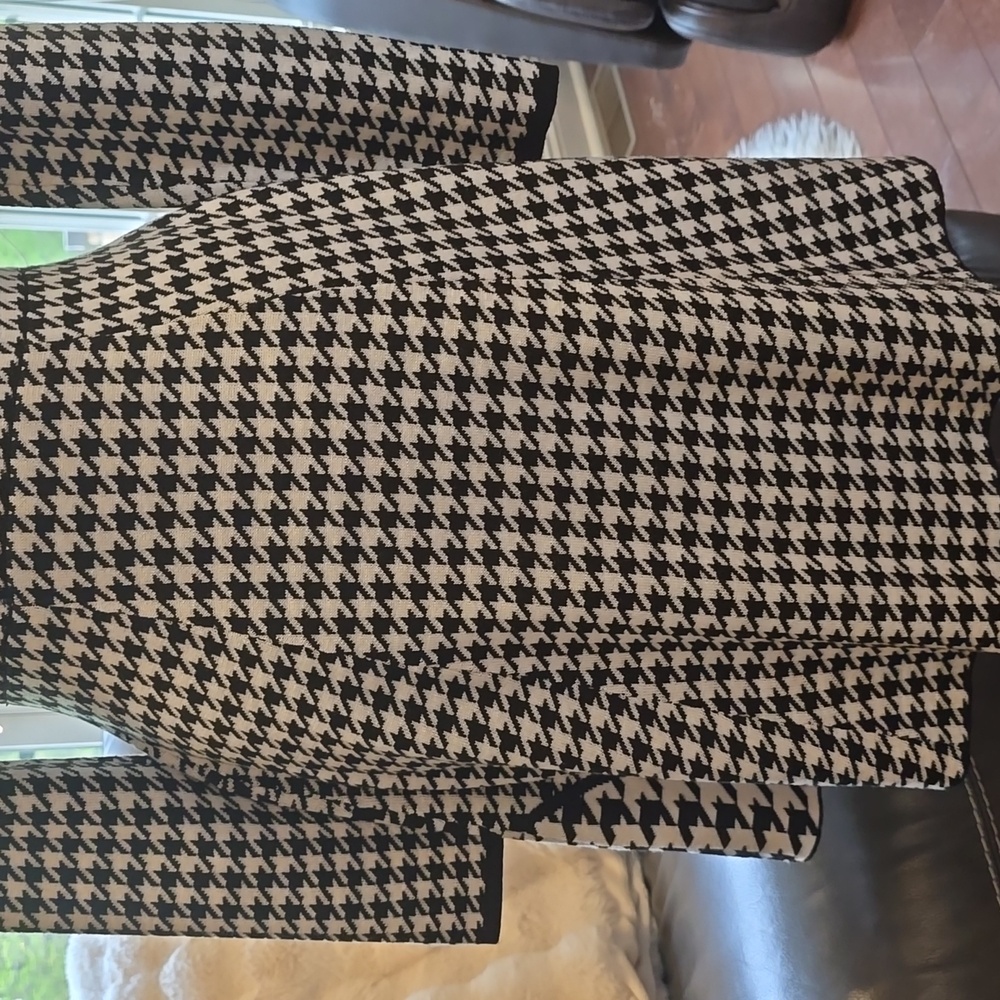 Calvin Klein Black and White Long Sleeve Dress - Picture 7 of 10
